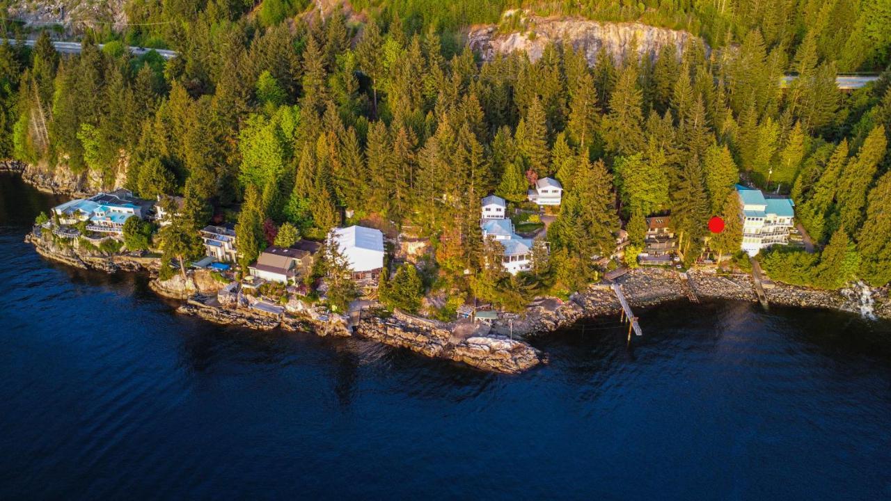 Waterfront Cottage With Superb Coastline Views West Vancouver Eksteriør bilde