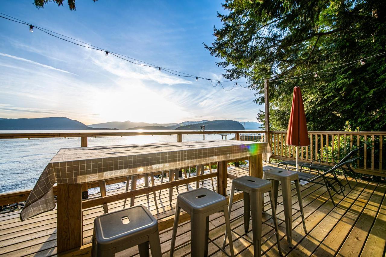Waterfront Cottage With Superb Coastline Views West Vancouver Eksteriør bilde