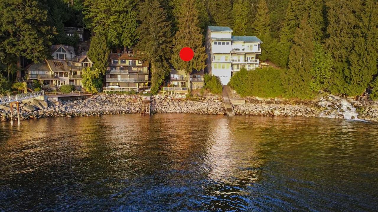 Waterfront Cottage With Superb Coastline Views West Vancouver Eksteriør bilde